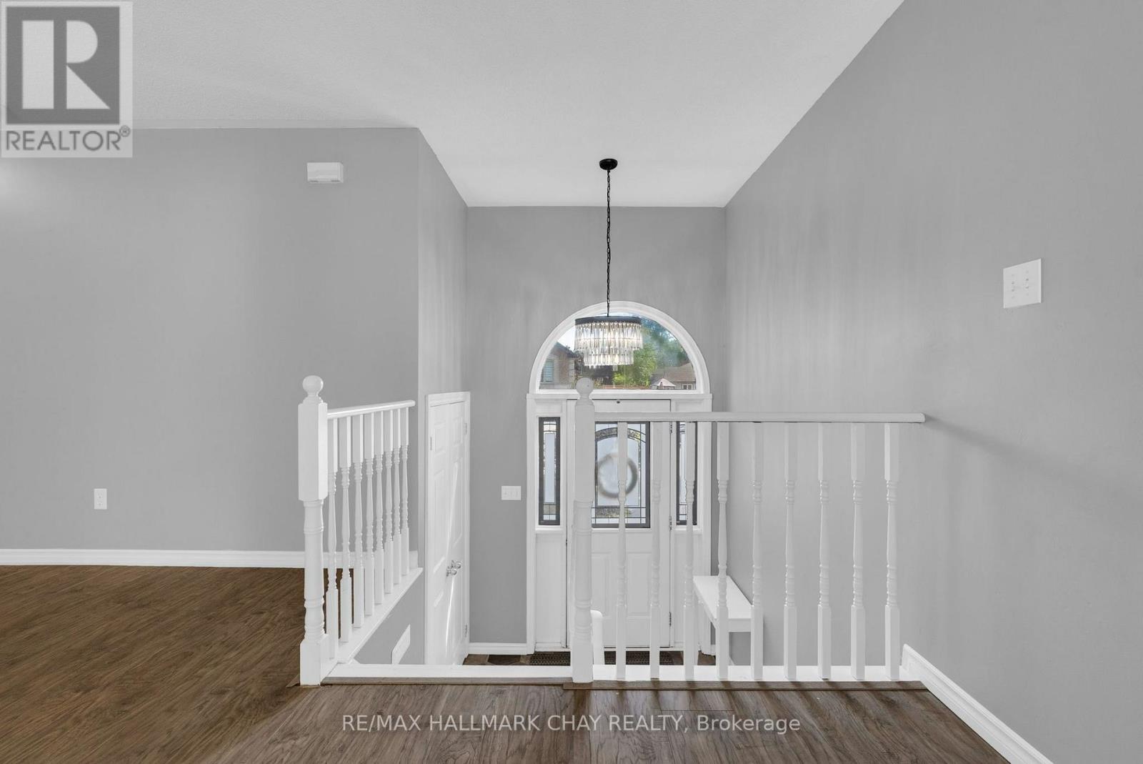5 Harbour Crescent, Wasaga Beach, Ontario  L9Z 1G4 - Photo 6 - S13726336