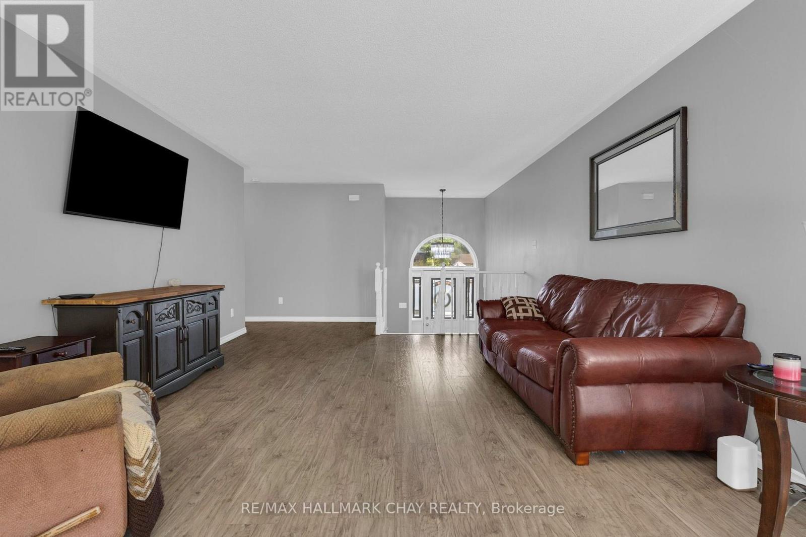 5 Harbour Crescent, Wasaga Beach, Ontario  L9Z 1G4 - Photo 9 - S13726336