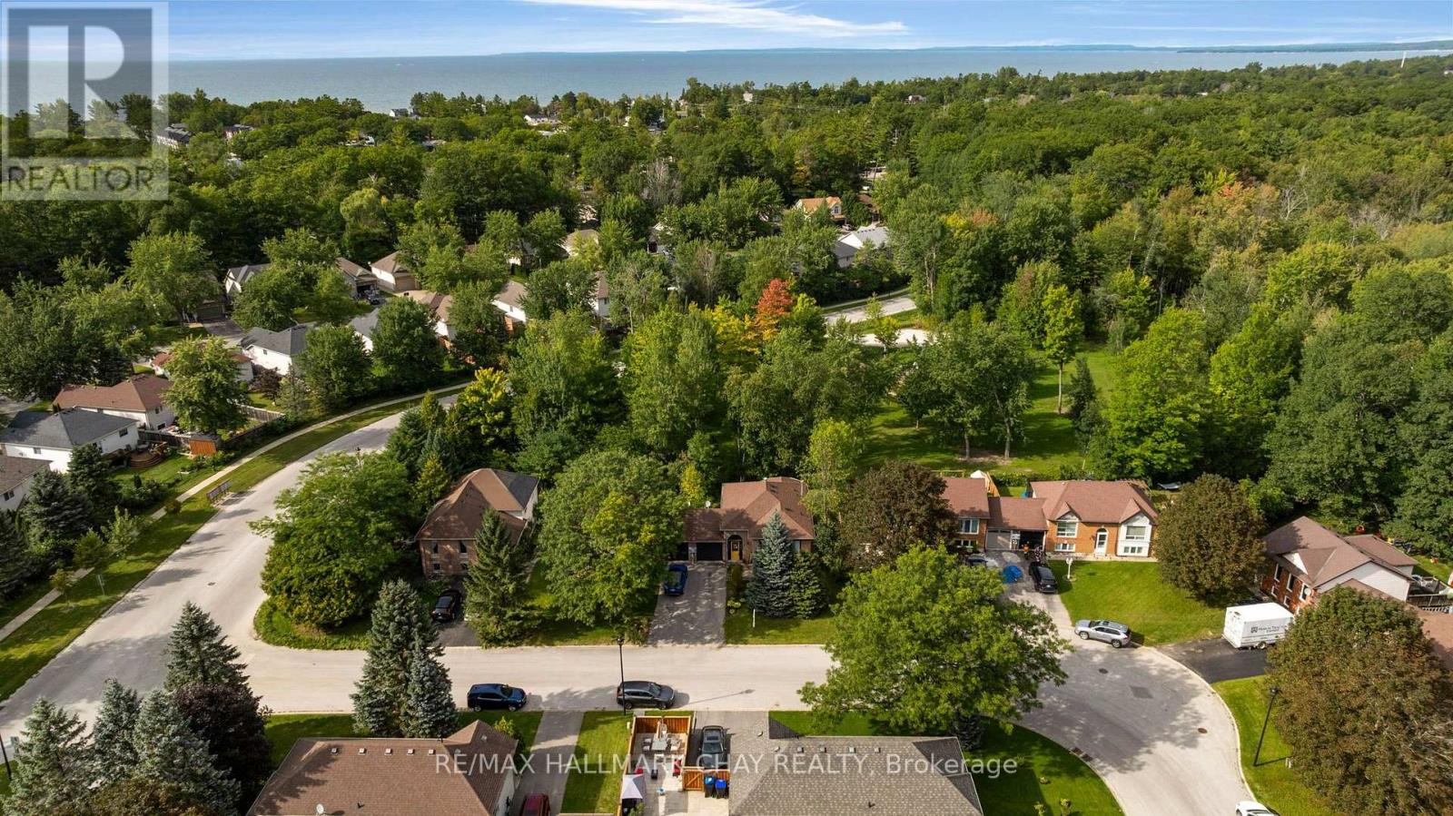 5 Harbour Crescent, Wasaga Beach, Ontario  L9Z 1G4 - Photo 3 - S13726336