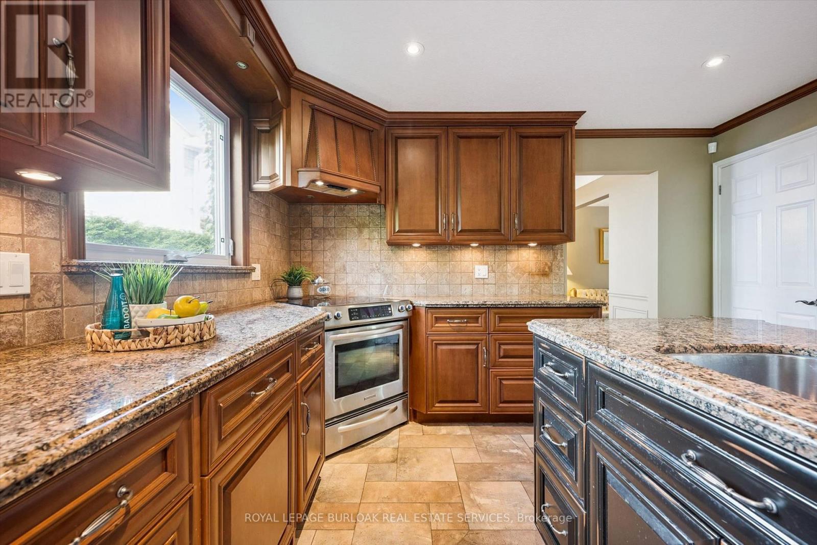 1 Chatterson Drive, Hamilton, Ontario  L9G 1B6 - Photo 19 - X13753096