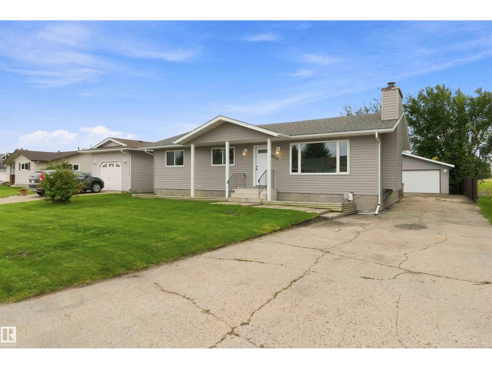 5916 53 Av, Redwater, Alberta  T0A 2W0 - Photo 1 - E4507499