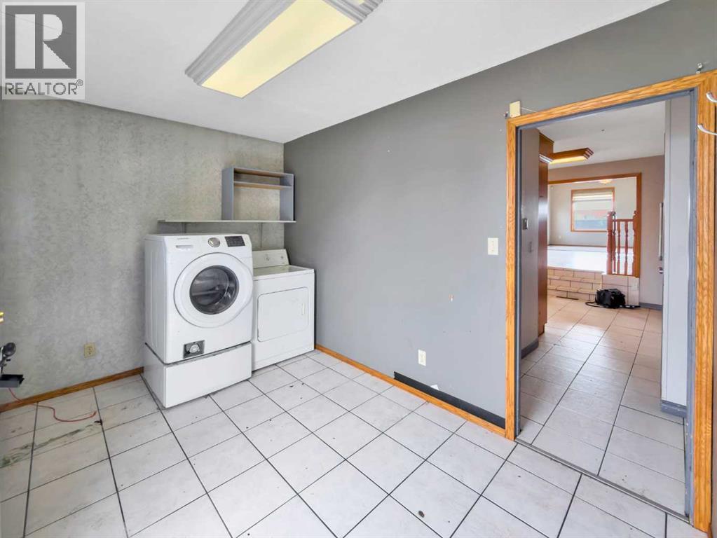 4939, 49 Street, Rocky Mountain House, Alberta  T4T 1C1 - Photo 3 - A2340658