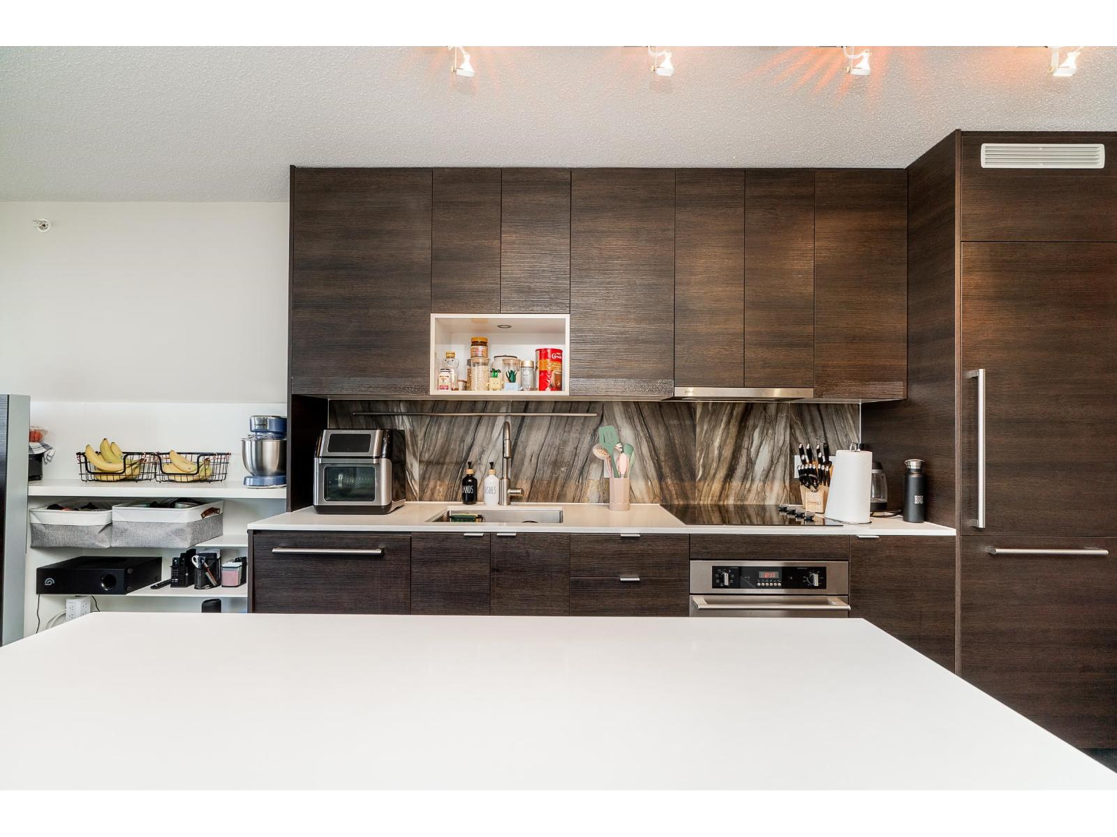 2608 13398 104 Avenue, Surrey, British Columbia  V3T 1V6 - Photo 2 - R3162108