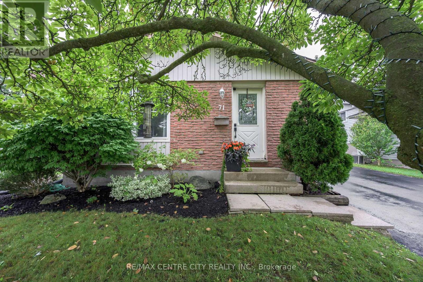 71 Ardsley Road, London North, Ontario  N6G 3J4 - Photo 2 - X13753566