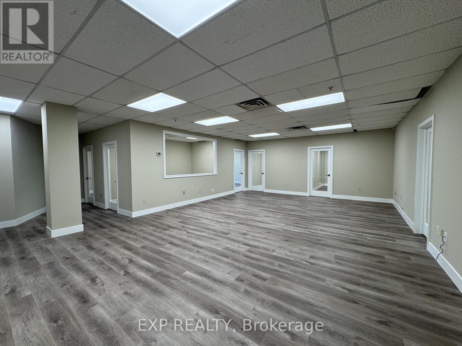 201 - 101 Cherryhill Boulevard, London North, Ontario  N6H 4S4 - Photo 2 - X13753608