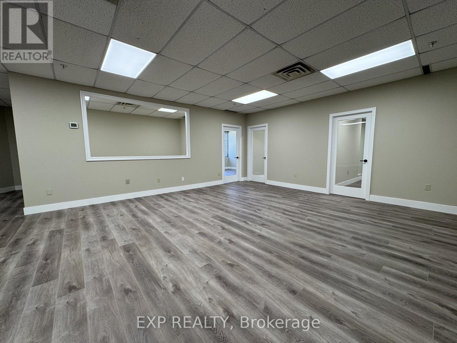 201 - 101 Cherryhill Boulevard, London North, Ontario  N6H 4S4 - Photo 3 - X13753608