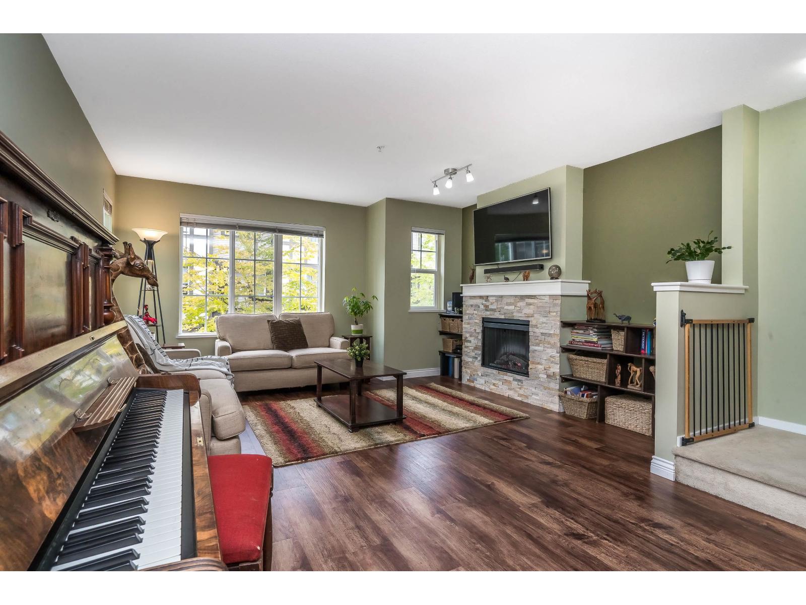 33 20875 80 Avenue, Langley, British Columbia  V2Y 2Y1 - Photo 3 - R3161447