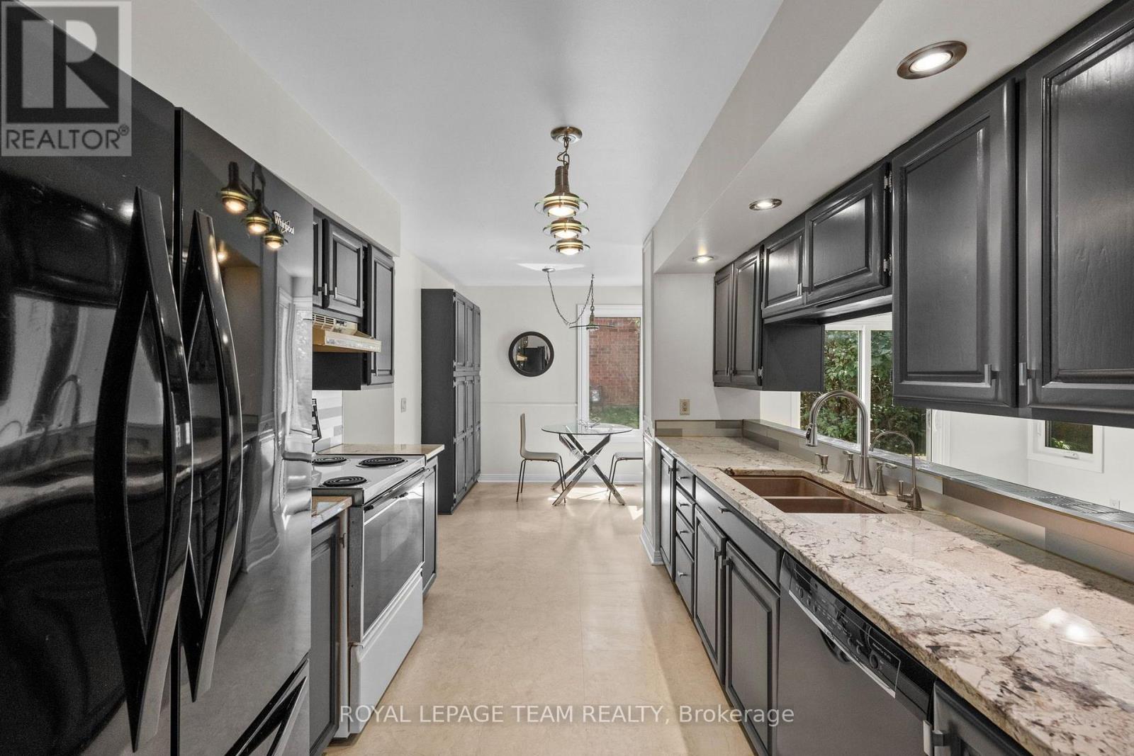 59 Naismith Crescent, Ottawa, Ontario  K2L 2K7 - Photo 4 - X13753748