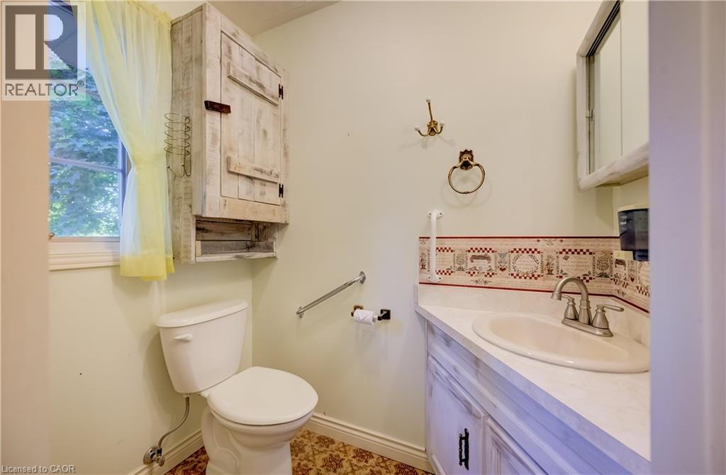 4090 Hillcrest Street, Millbank, Ontario  N0K 1L0 - Photo 14 - 40860611