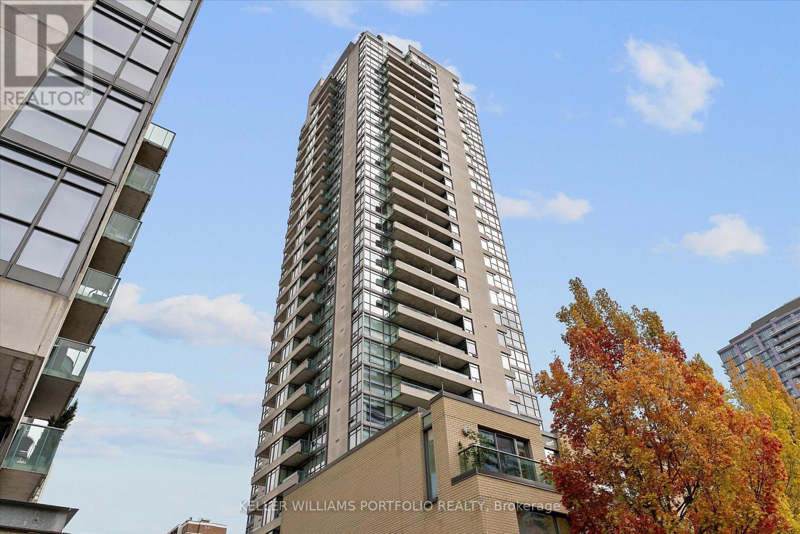 1602 - 281 MUTUAL STREET, Toronto, Ontario