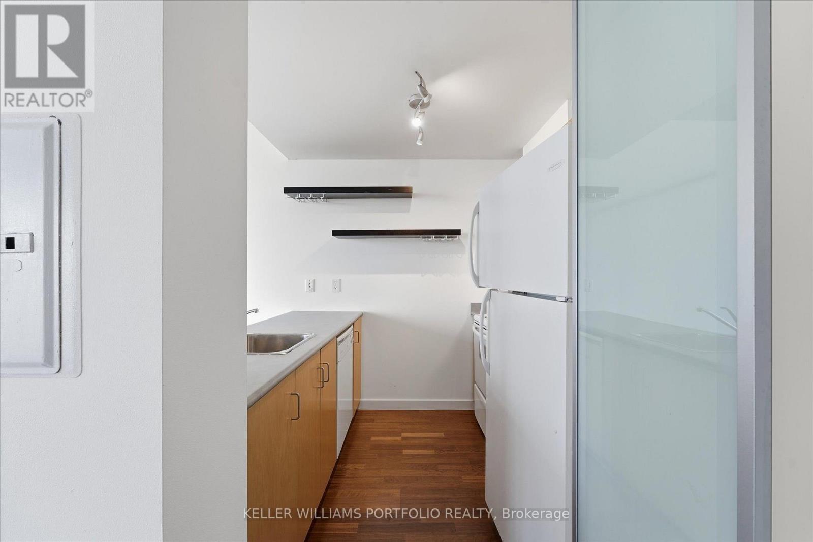 1602 - 281 Mutual Street, Toronto, Ontario  M4Y 3C4 - Photo 11 - C13753540