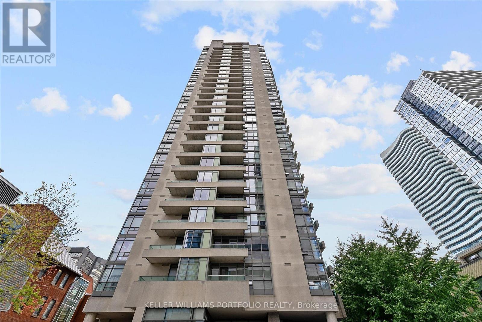 1602 - 281 Mutual Street, Toronto, Ontario  M4Y 3C4 - Photo 3 - C13753540