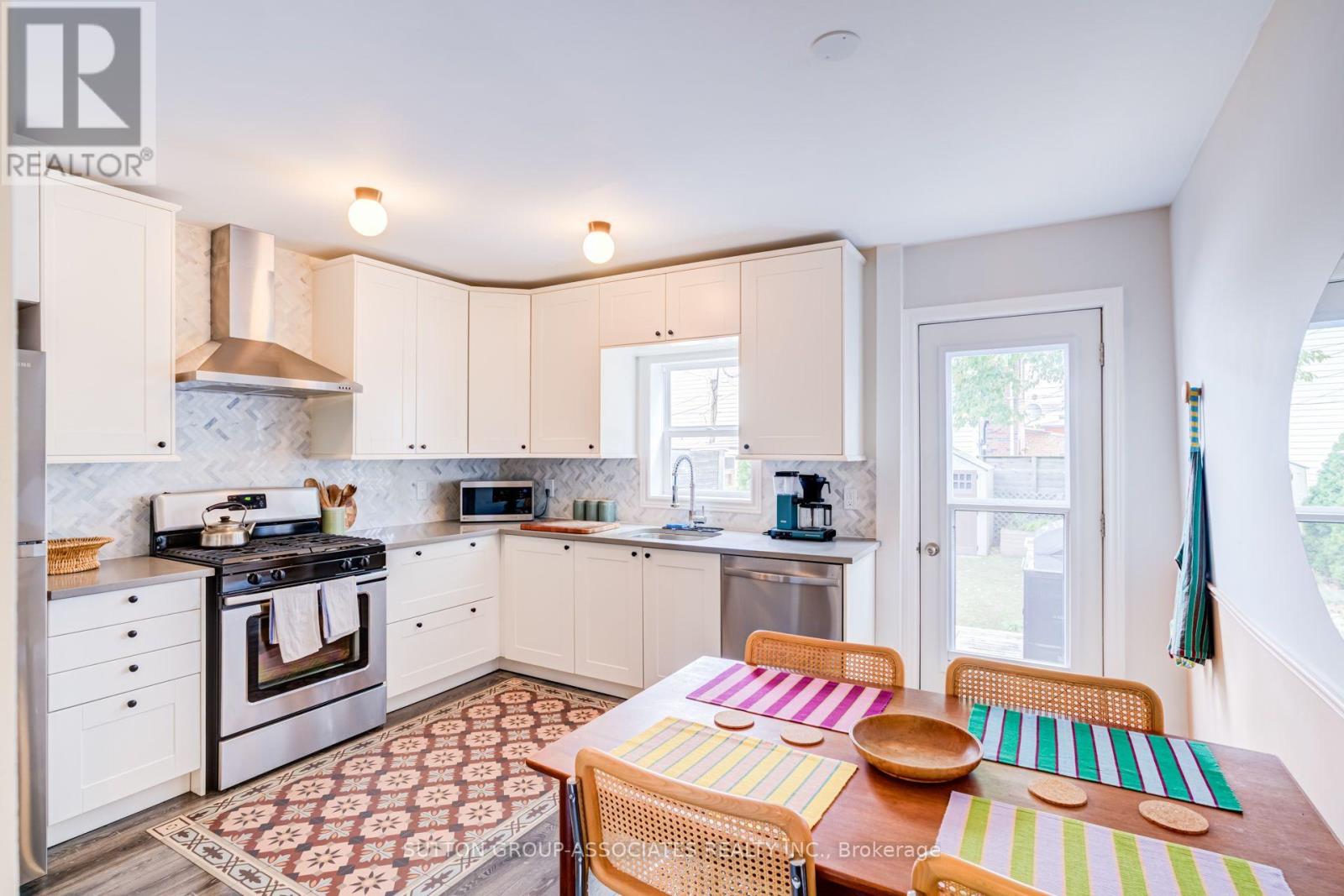 165 Sheridan Avenue, Toronto, Ontario  M6K 2H6 - Photo 14 - C13753572