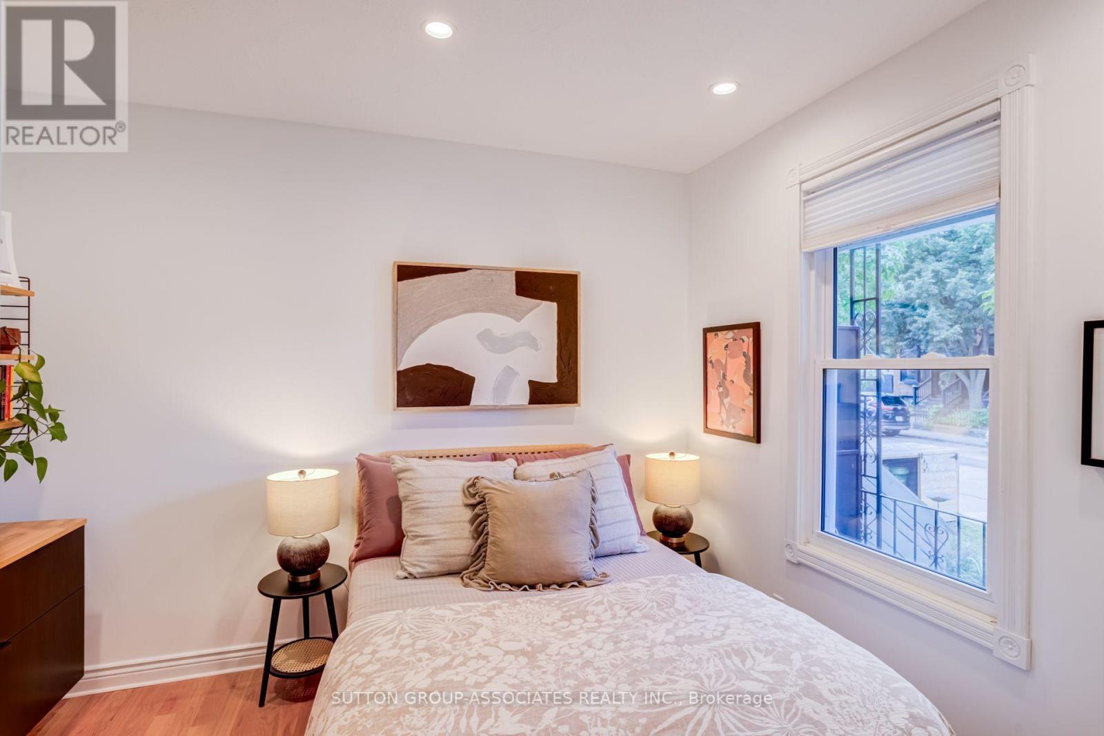 165 Sheridan Avenue, Toronto, Ontario  M6K 2H6 - Photo 4 - C13753572