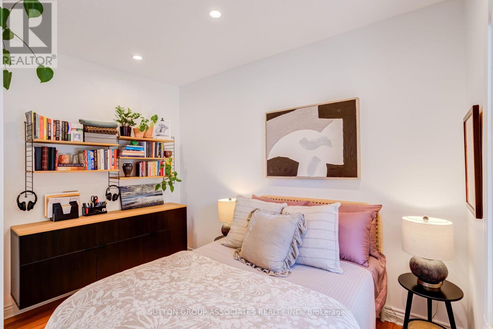 165 Sheridan Avenue, Toronto, Ontario  M6K 2H6 - Photo 5 - C13753572