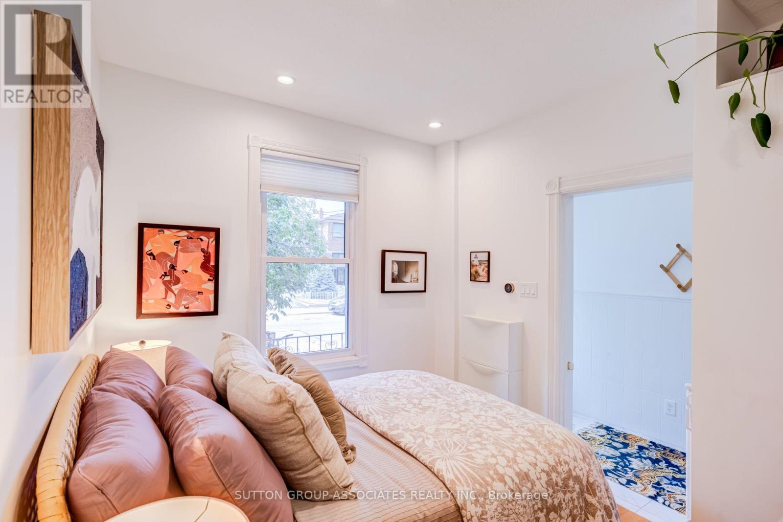165 Sheridan Avenue, Toronto, Ontario  M6K 2H6 - Photo 6 - C13753572