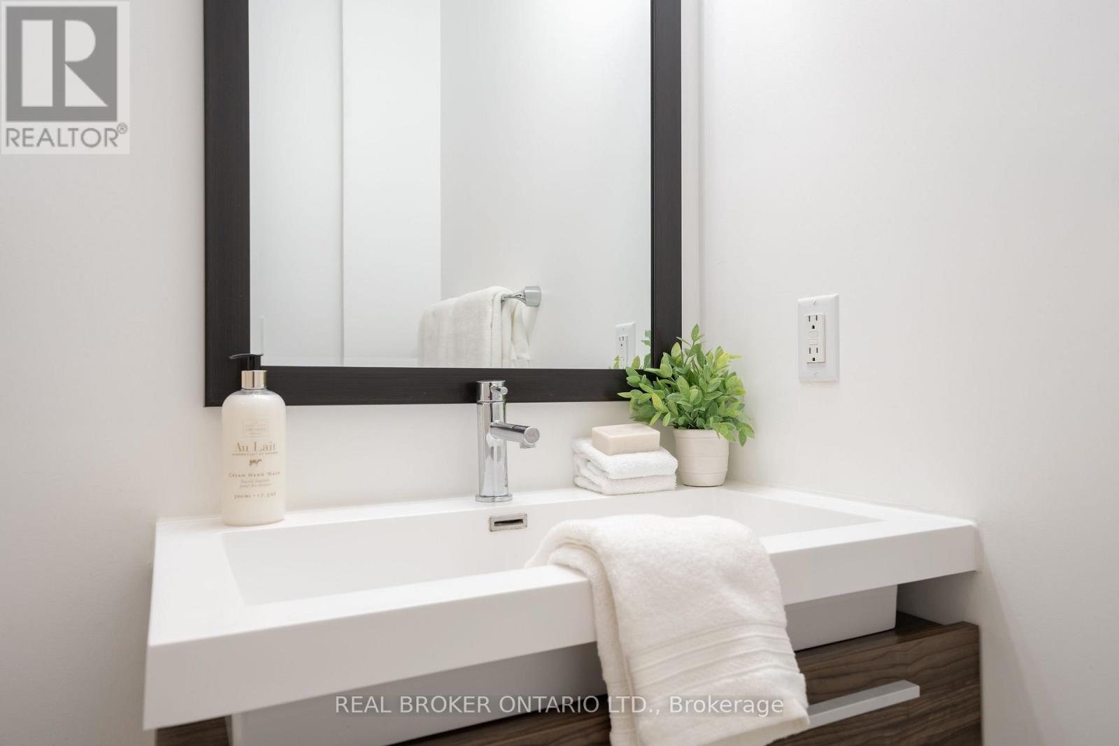 1106 - 797 Don Mills Road, Toronto, Ontario  M3C 1V1 - Photo 9 - C13753594