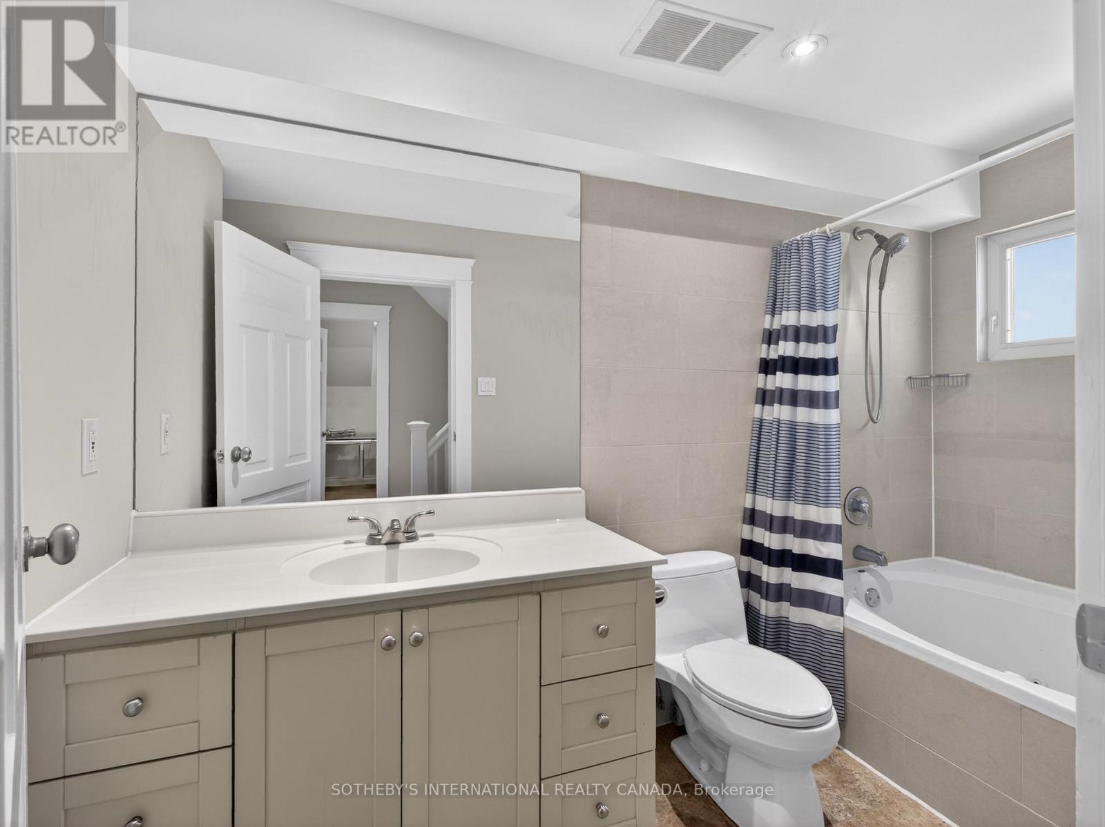 70 Oriole Road, Toronto, Ontario  M4V 2G1 - Photo 19 - C13753636