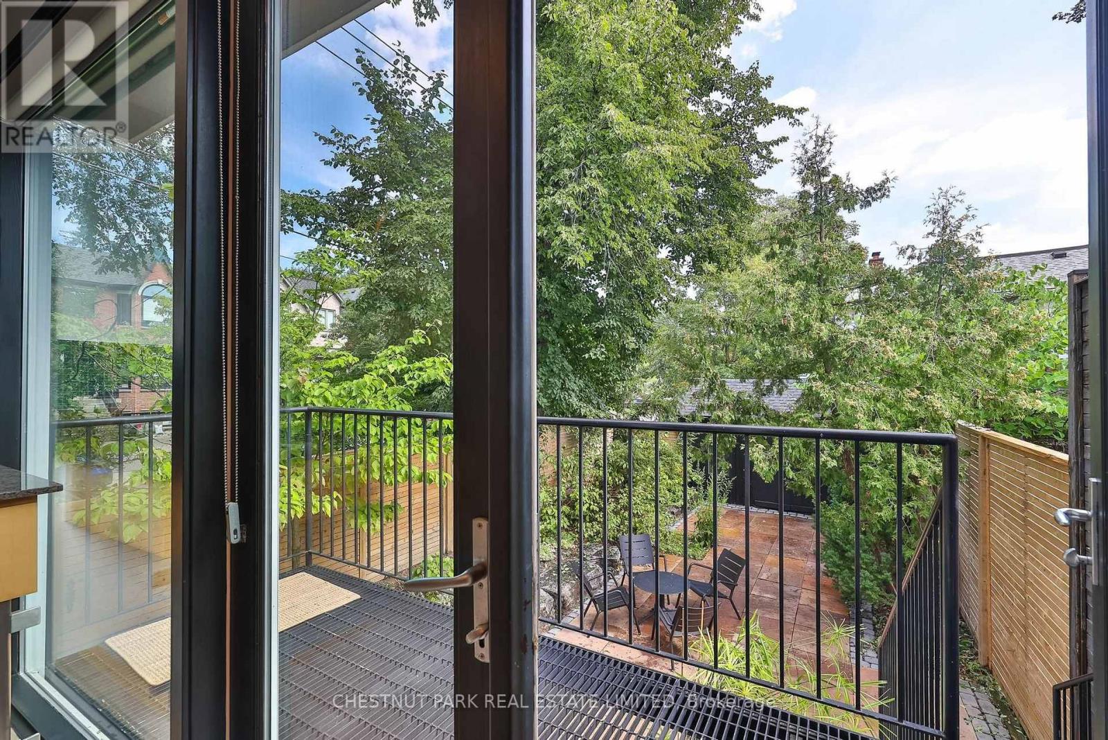 211 Snowdon Avenue, Toronto, Ontario  M4N 2B4 - Photo 11 - C13753694