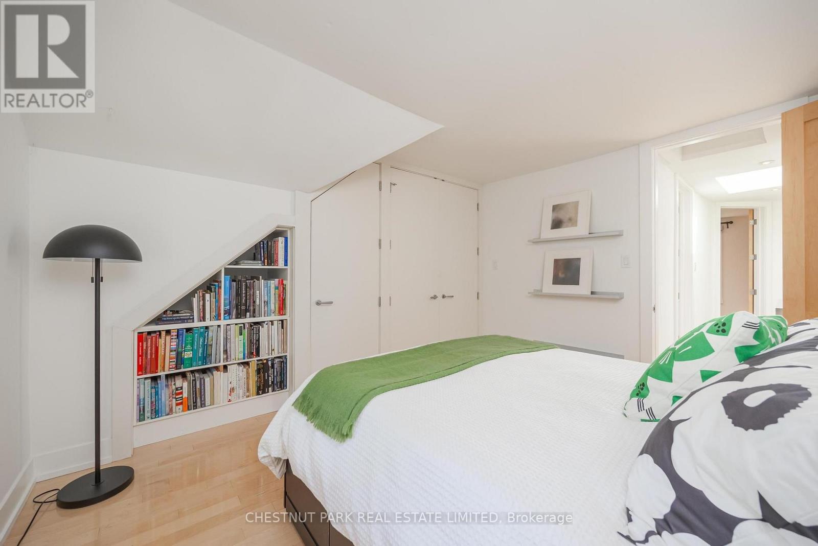 211 Snowdon Avenue, Toronto, Ontario  M4N 2B4 - Photo 19 - C13753694