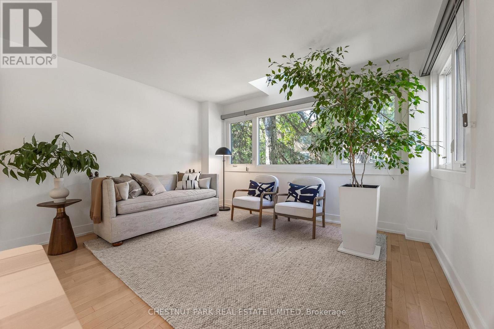 211 Snowdon Avenue, Toronto, Ontario  M4N 2B4 - Photo 4 - C13753694