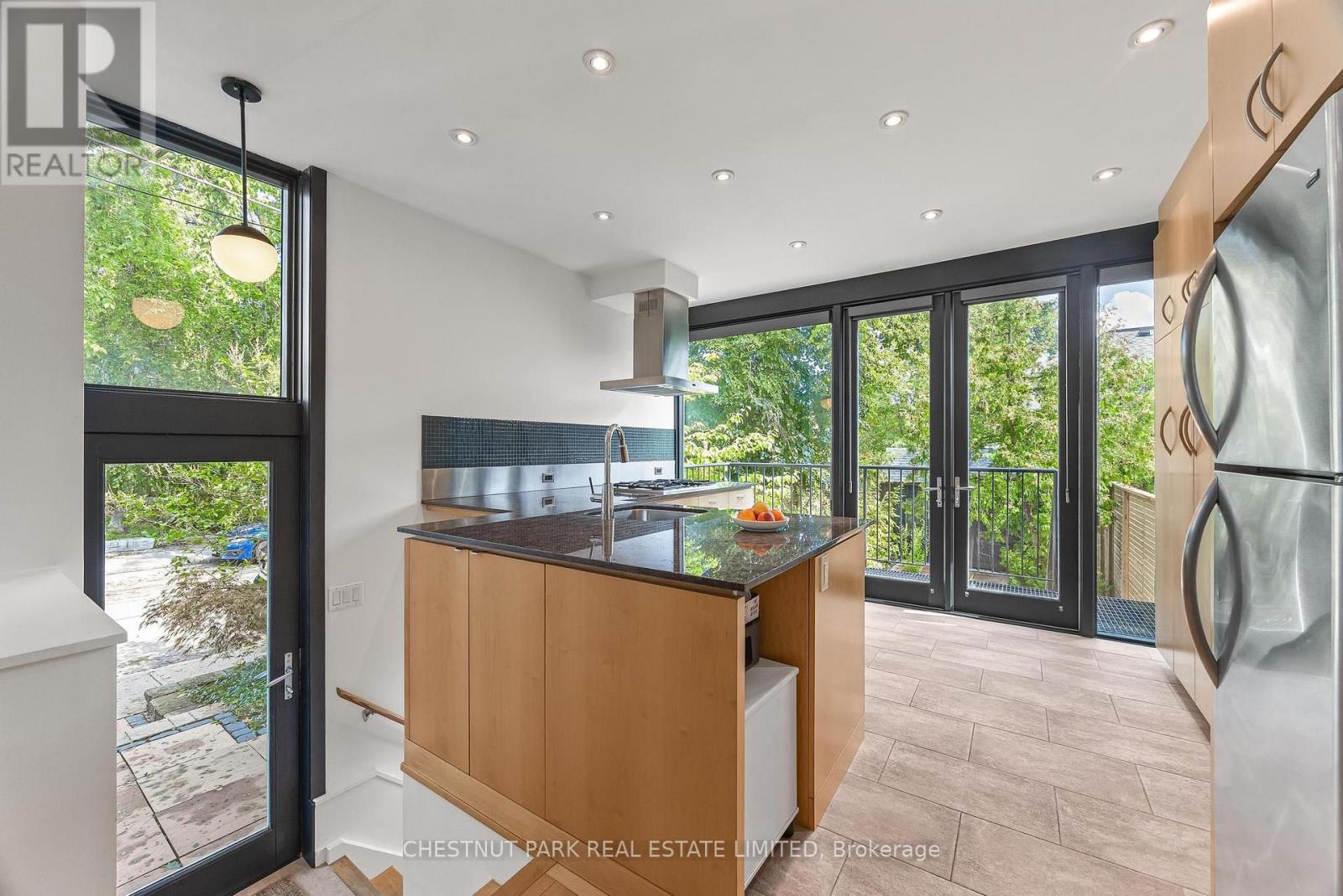 211 Snowdon Avenue, Toronto, Ontario  M4N 2B4 - Photo 6 - C13753694