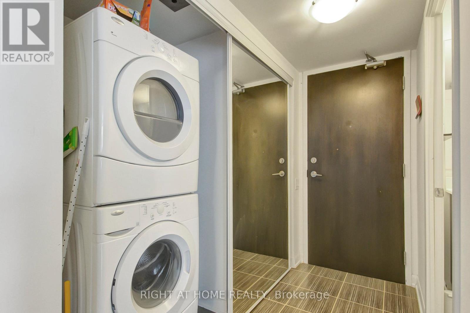 1517 - 17 Anndale Drive, Toronto, Ontario  M2N 2W7 - Photo 5 - C13753708