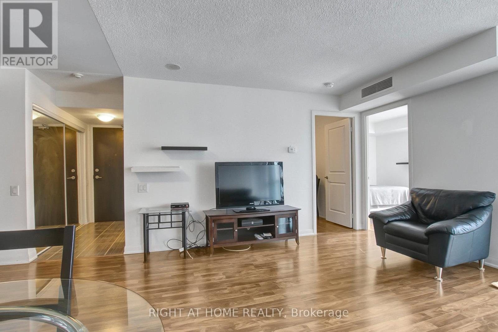 1517 - 17 Anndale Drive, Toronto, Ontario  M2N 2W7 - Photo 6 - C13753708