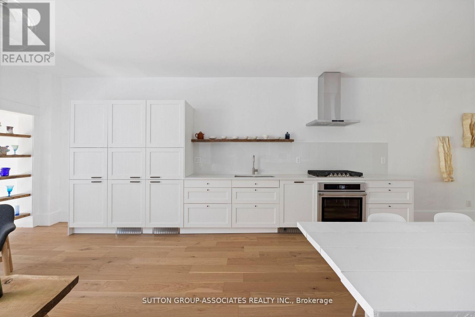 853 Manning Avenue, Toronto, Ontario  M6G 2X1 - Photo 12 - C13753750