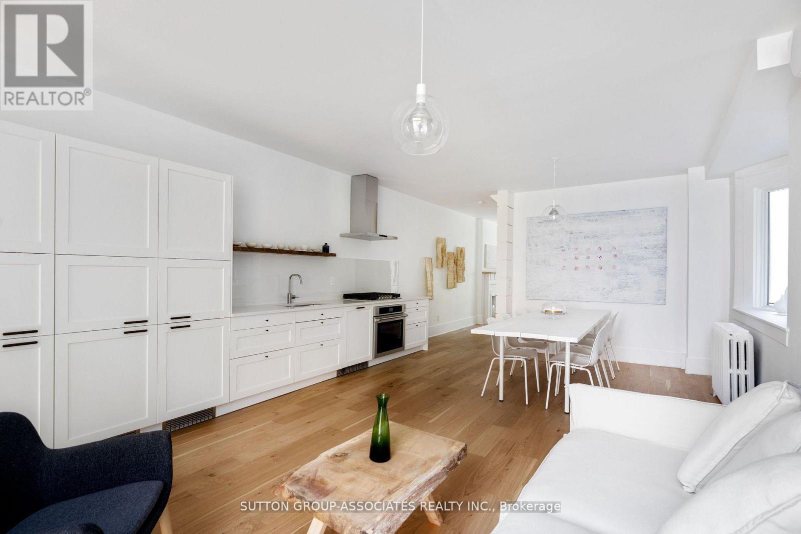 853 Manning Avenue, Toronto, Ontario  M6G 2X1 - Photo 13 - C13753750