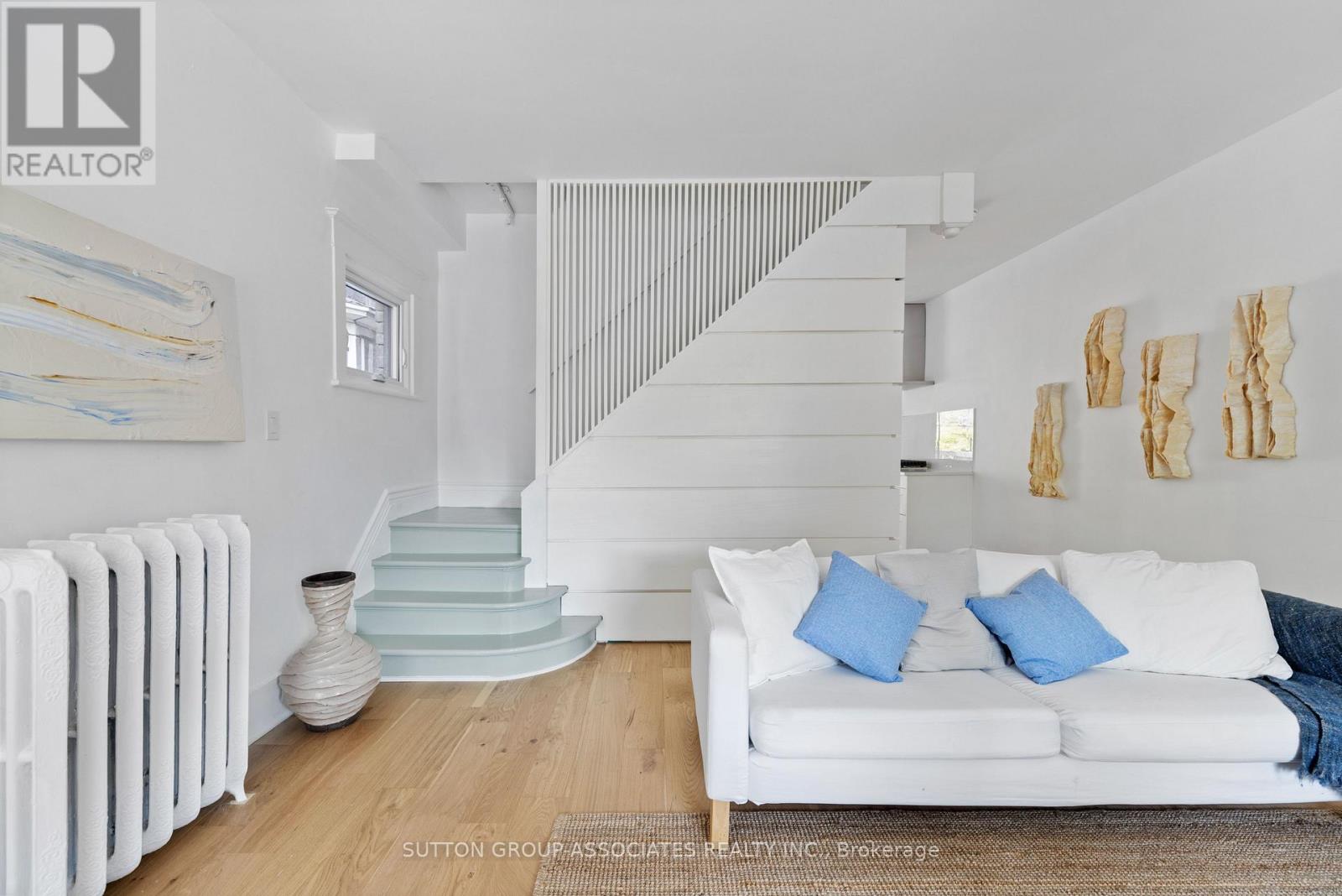 853 Manning Avenue, Toronto, Ontario  M6G 2X1 - Photo 6 - C13753750