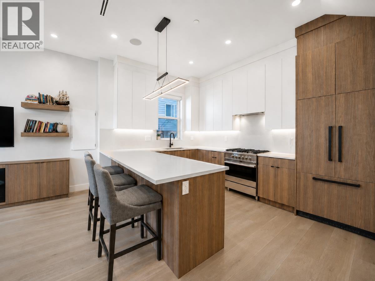 1907 E 40TH AVENUE, vancouver, British Columbia
