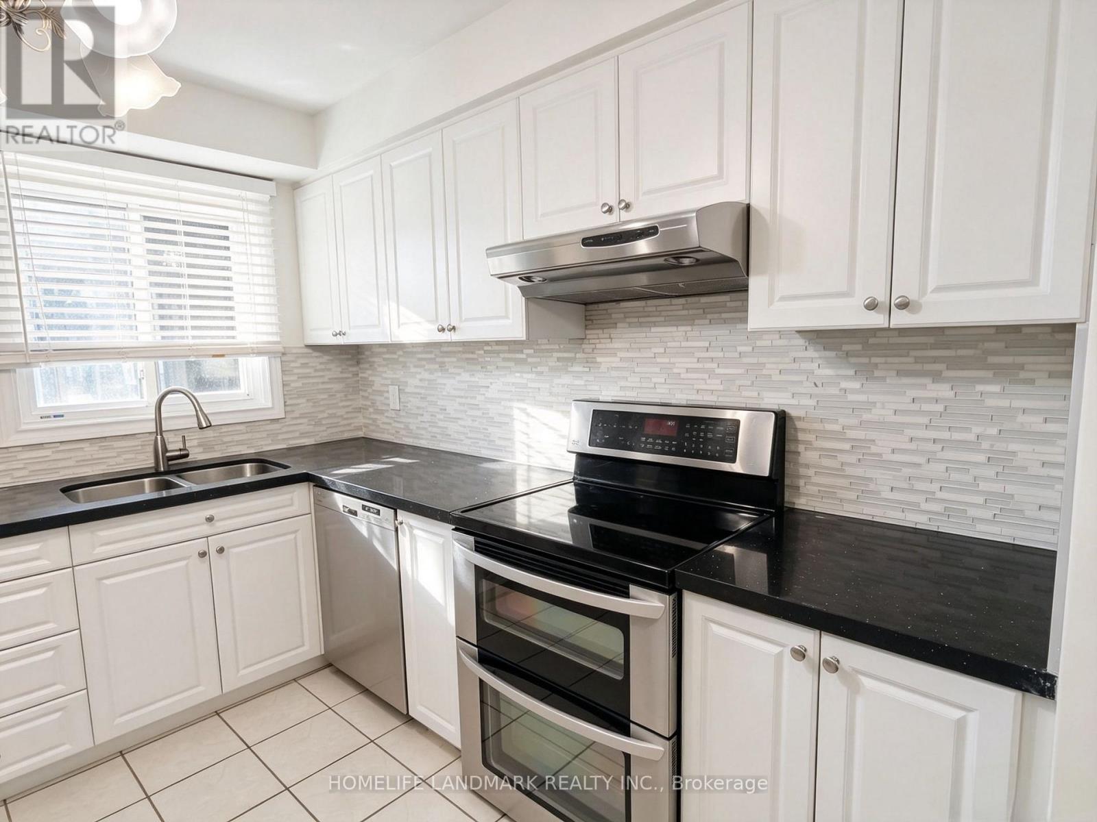 215 Bob O' Link Avenue, Vaughan, Ontario  L4L 1H1 - Photo 11 - N13753534