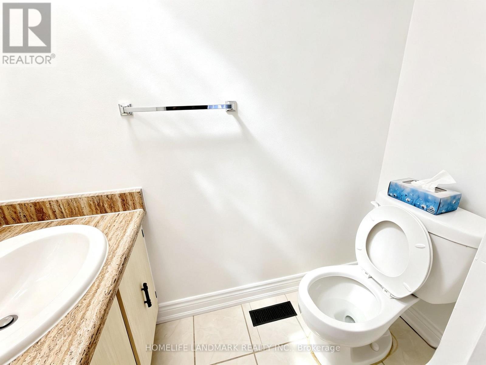 215 Bob O' Link Avenue, Vaughan, Ontario  L4L 1H1 - Photo 12 - N13753534