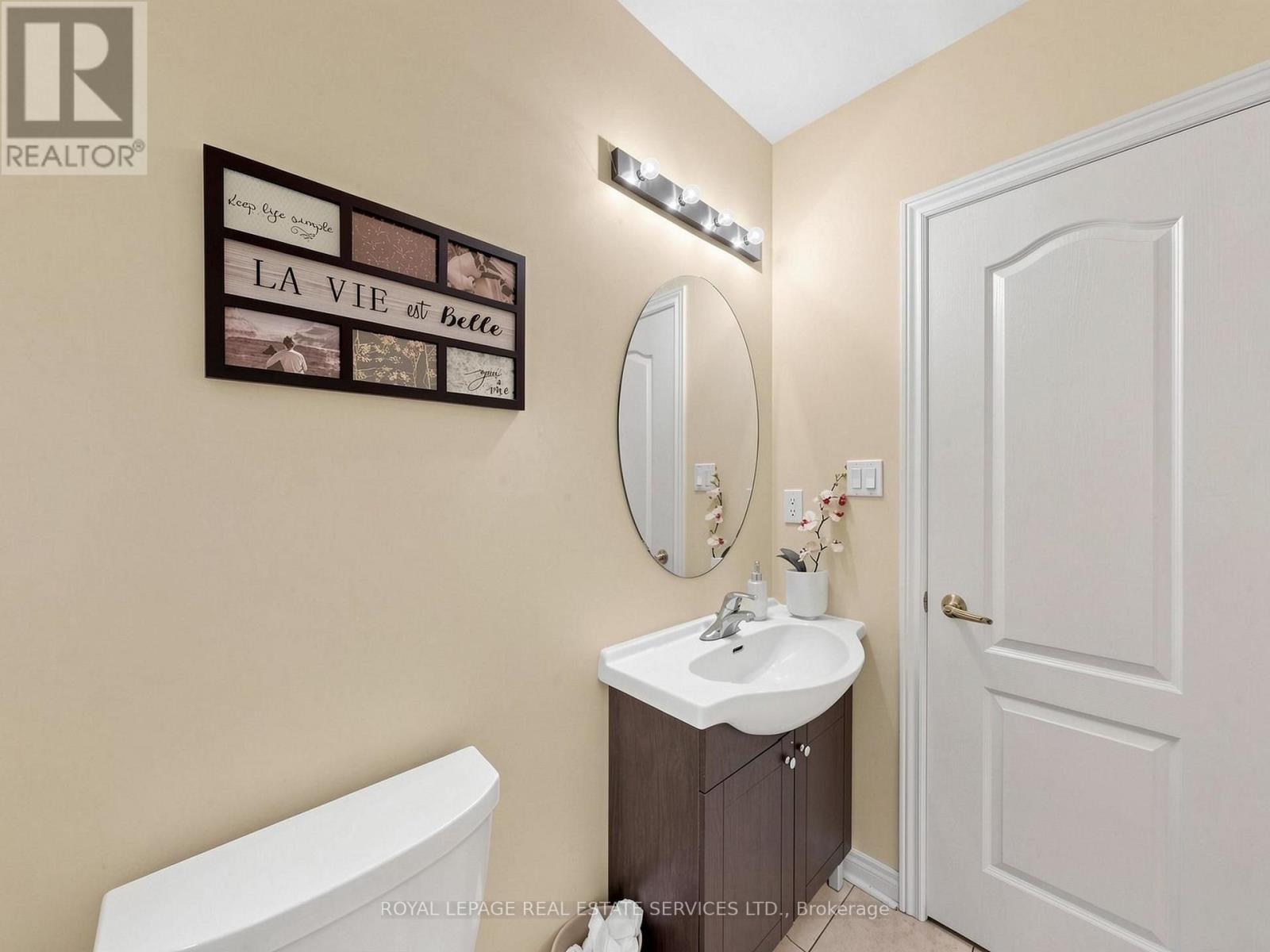 122 Juglans Crescent, Whitchurch-Stouffville, Ontario L4A 1S5 - Photo 13 - N13753548