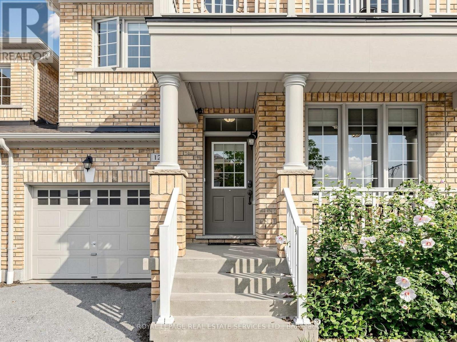 122 Juglans Crescent, Whitchurch-Stouffville, Ontario L4A 1S5 - Photo 3 - N13753548