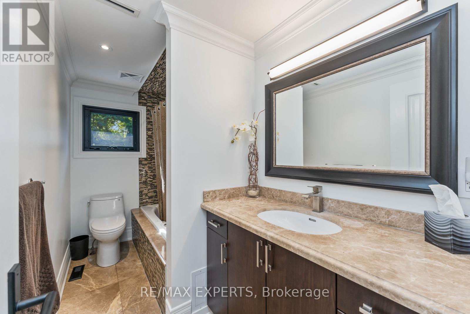 71 Dorengate Drive, Vaughan, Ontario  L4L 1M6 - Photo 25 - N13753556