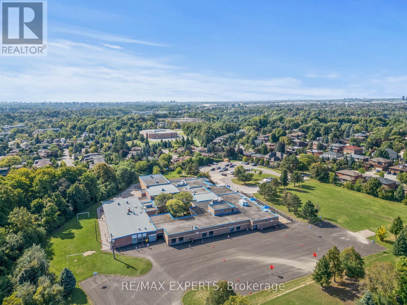 71 Dorengate Drive, Vaughan, Ontario  L4L 1M6 - Photo 47 - N13753556