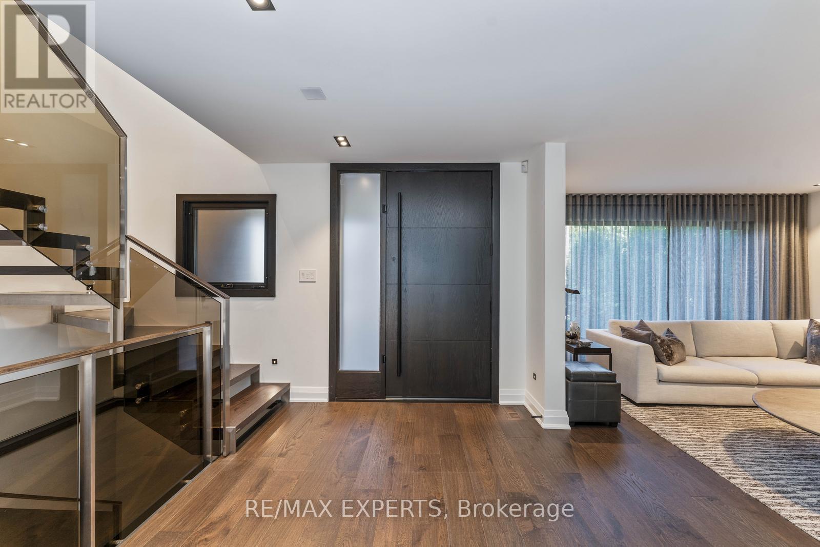 71 Dorengate Drive, Vaughan, Ontario  L4L 1M6 - Photo 7 - N13753556
