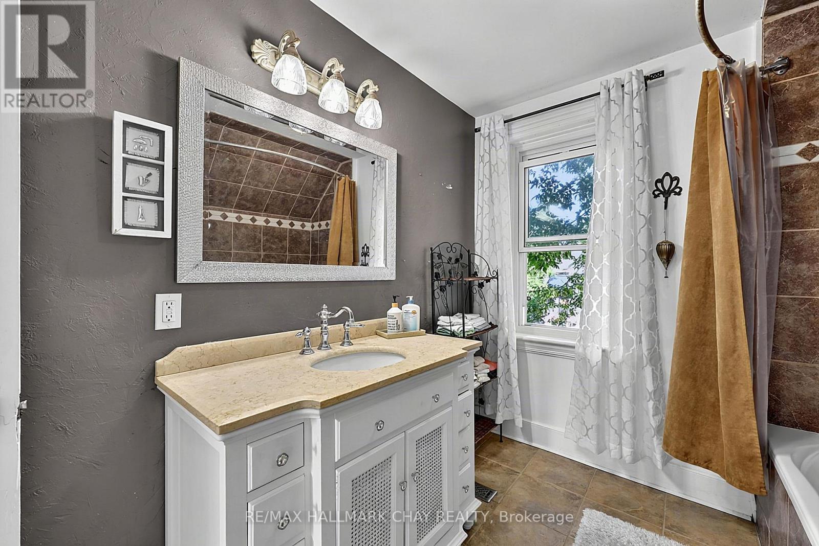 8128 Main Street, Adjala-Tosorontio (Everett), Ontario  L0M 1J0 - Photo 30 - N13753802