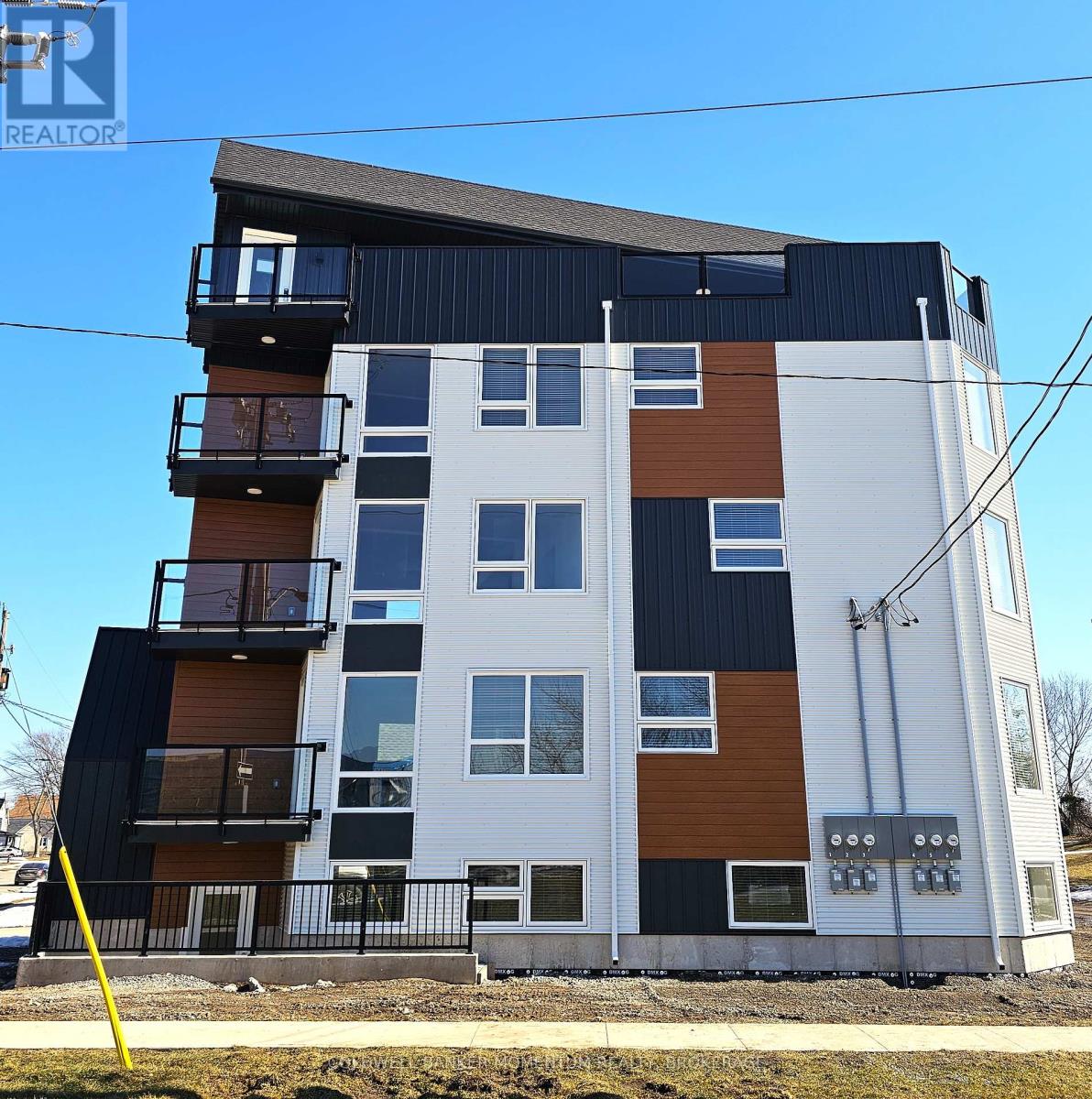 3 - 89 Sixth Street, Welland, Ontario  L3B 5A7 - Photo 3 - X13451310
