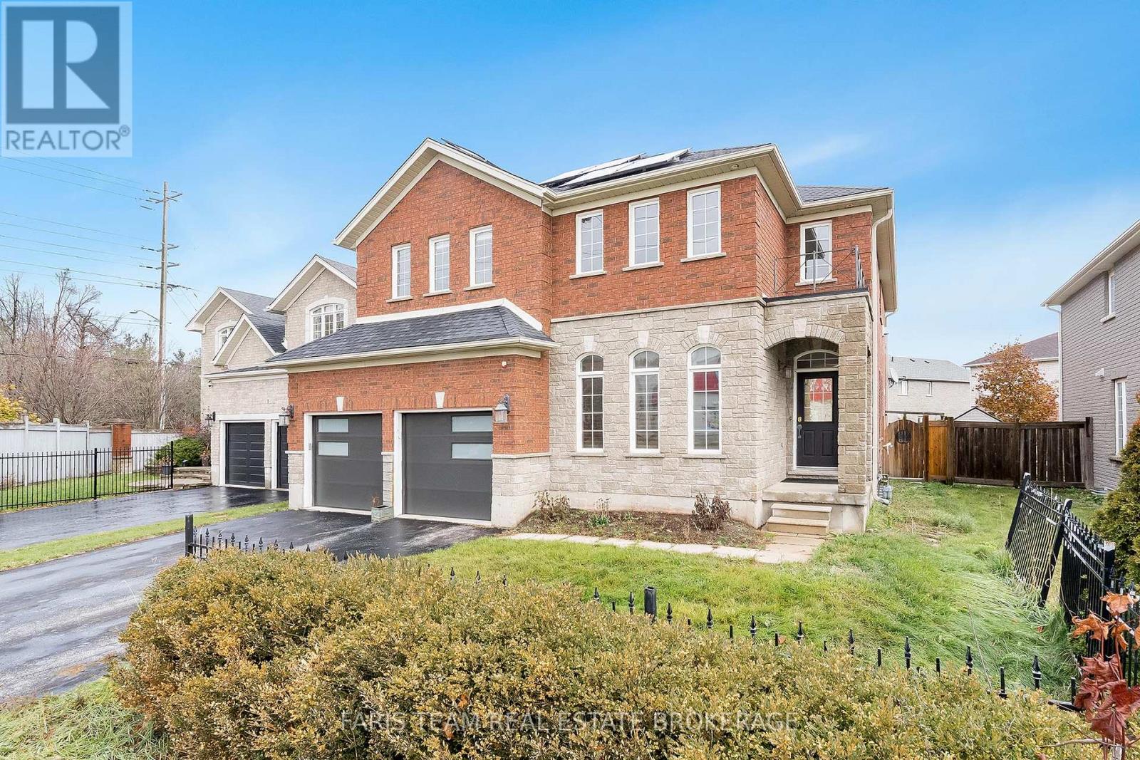 3 PRINCE WILLIAM WAY, Barrie, Ontario