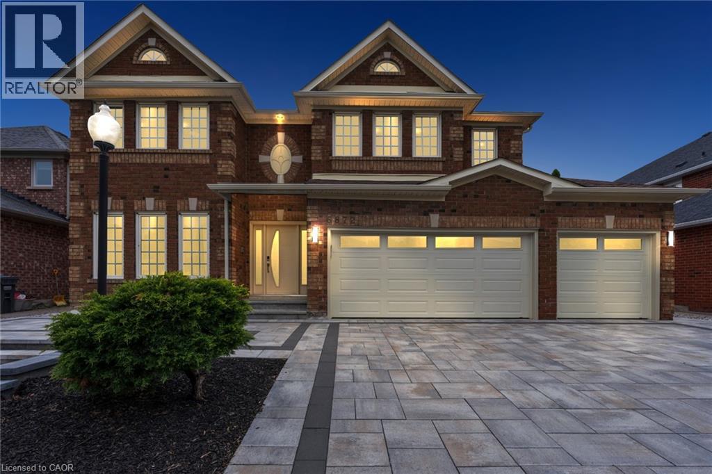 6872 ROUND LEAF Court, Mississauga, Ontario