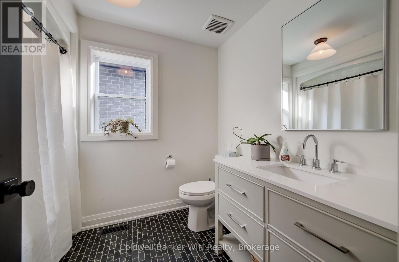420 Wellington Street E, Wellington North, Ontario  N0G 2L4 - Photo 31 - X13753616