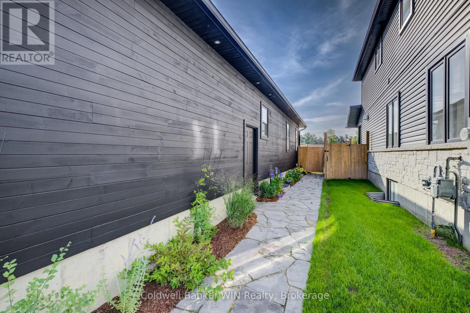 420 Wellington Street E, Wellington North, Ontario  N0G 2L4 - Photo 34 - X13753616