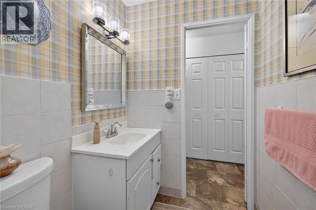36 Hayhurst Road Unit# 109, Brantford, Ontario  N3R 6Y9 - Photo 31 - 40845713