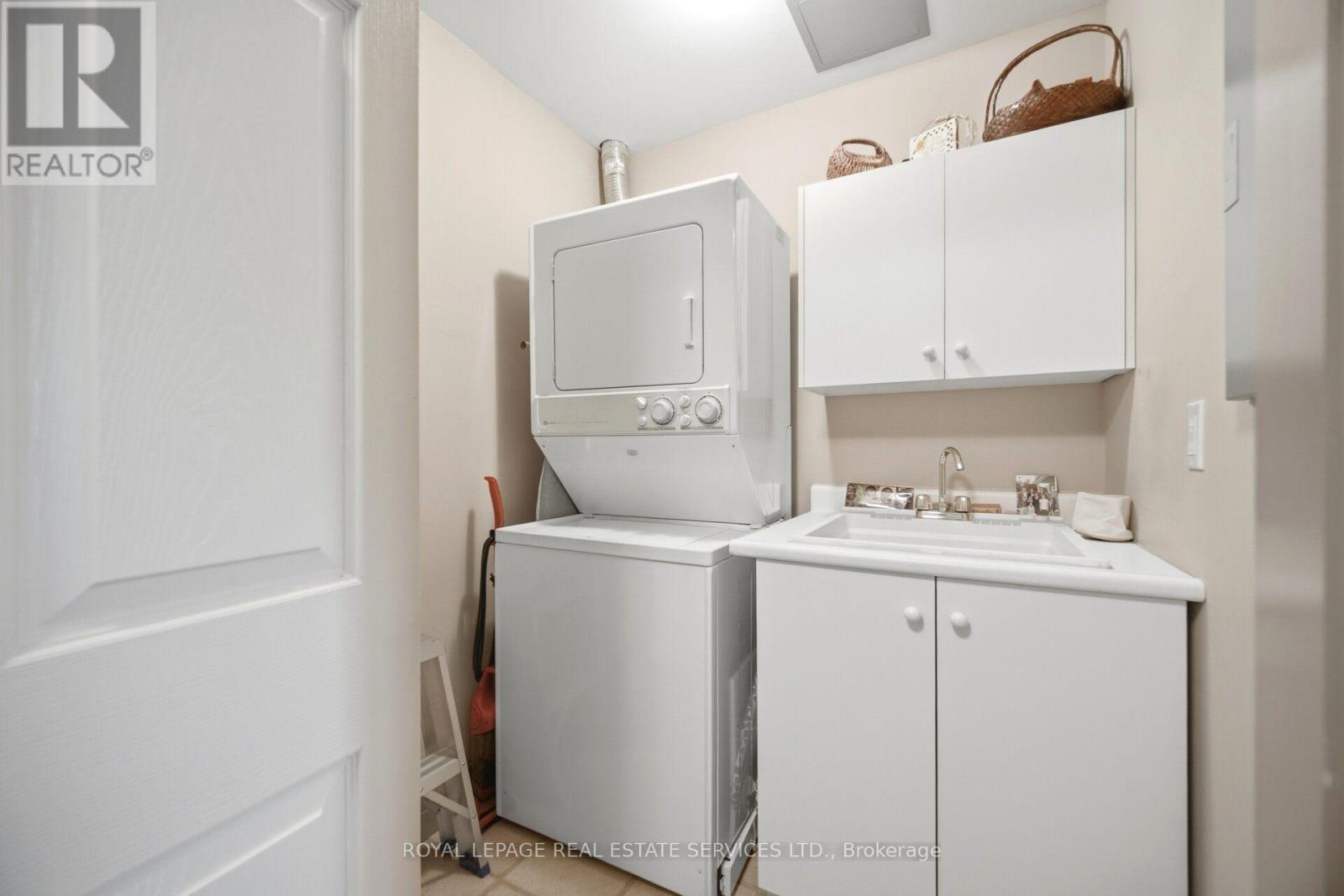 Ph403 - 30 Anglesey Boulevard, Toronto, Ontario  M9A 3B5 - Photo 33 - W13753530