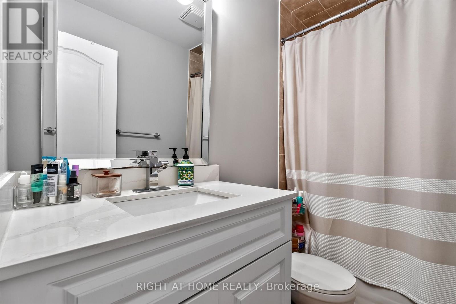 7201 Triumph Lane, Mississauga, Ontario L5N 0C5 - Photo 21 - W13753532