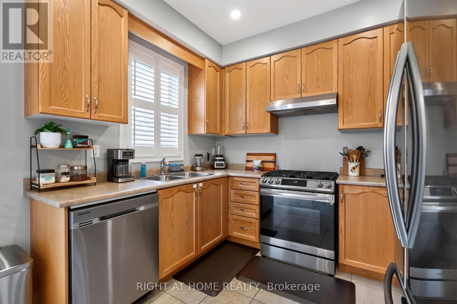 7201 Triumph Lane, Mississauga, Ontario L5N 0C5 - Photo 9 - W13753532