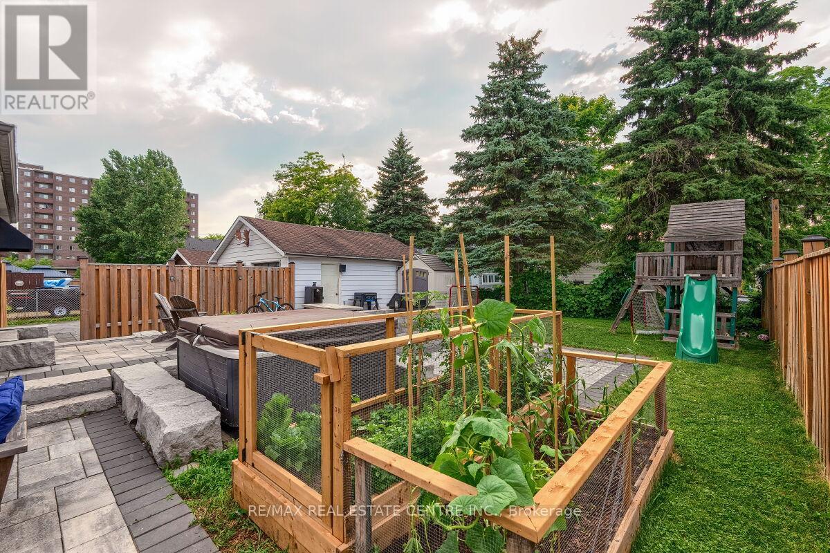 33 Miles Street, Milton, Ontario L9T 1E5 - Photo 12 - W13753536